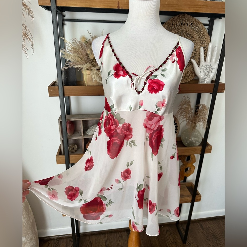 Vintage red rose satin silky 3 piece lingerie set - Picture 5 of 14